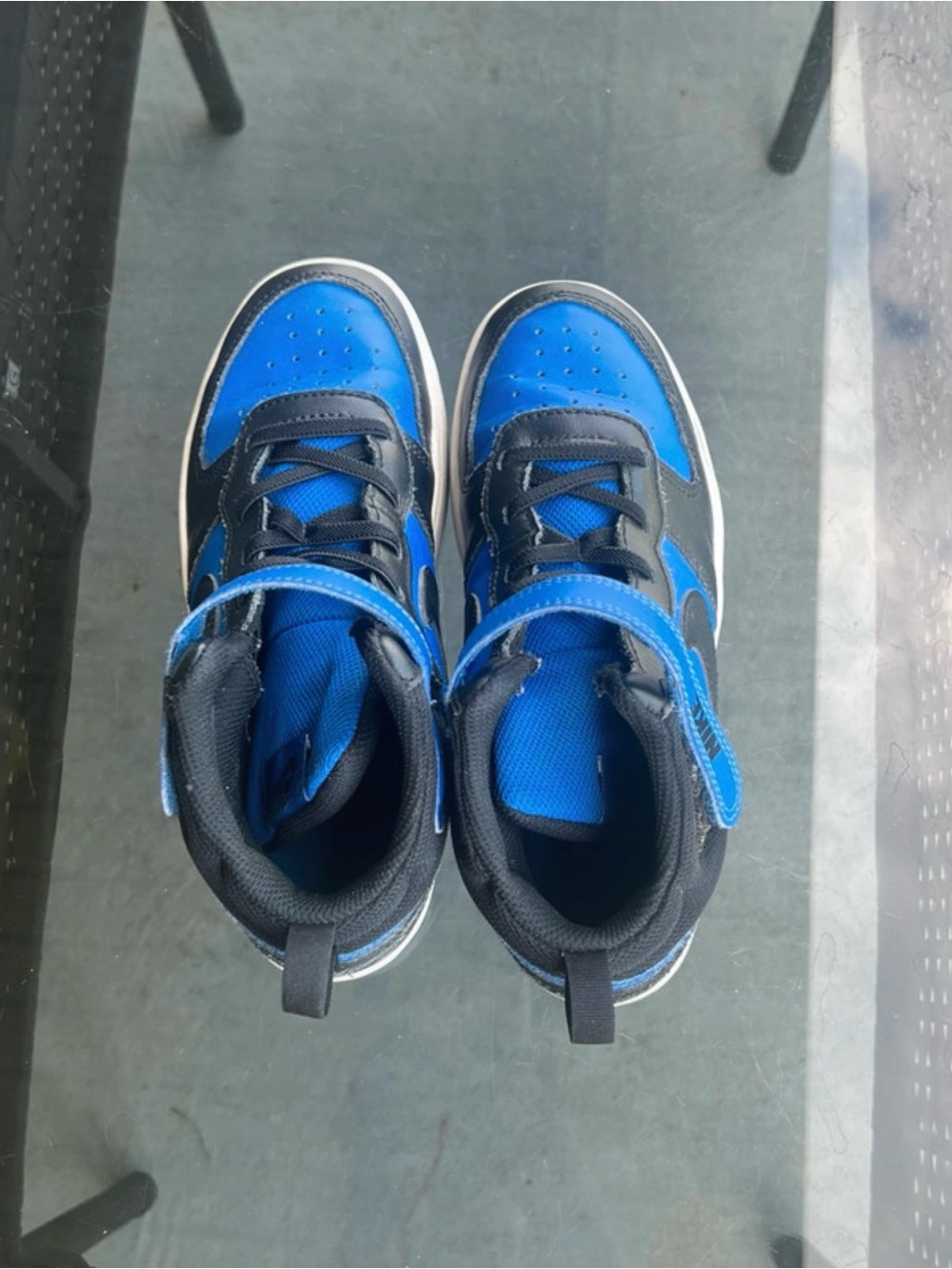 Nike Kids High-Top Sneakers in Black and Blue - Picture 2 of 3